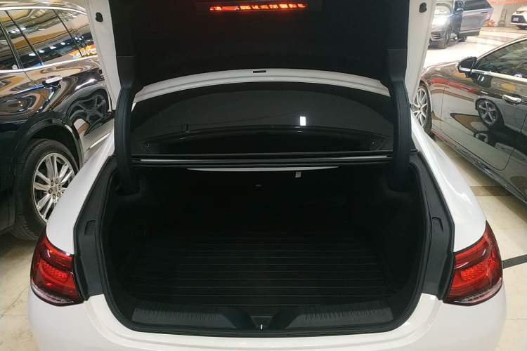 Used Mercedes-Benz CLS 2018 CLS 300 Dynamic Edition