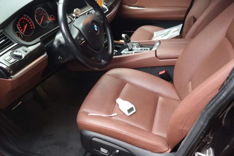 Used BMW 5 Series GT 2015 535i Leading Model