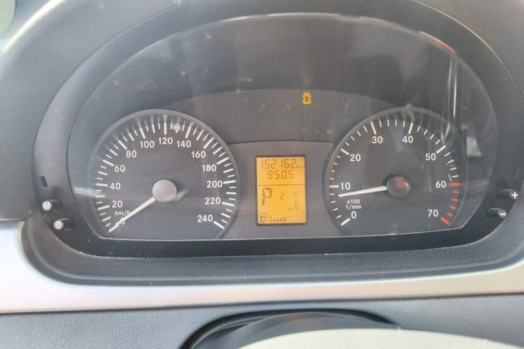 Used Mercedes-Benz Vito 2013 3.0L Elite Edition Instrument Cluster