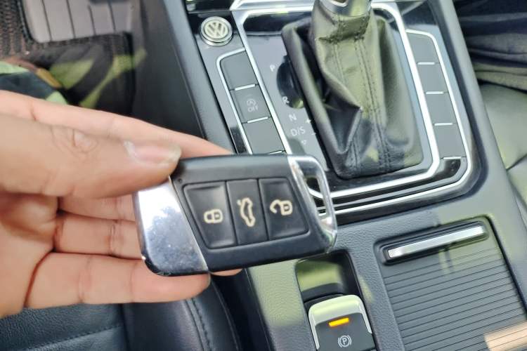 Used Volkswagen Magotan 2018 Facelift 330TSI DSG Luxury Model
