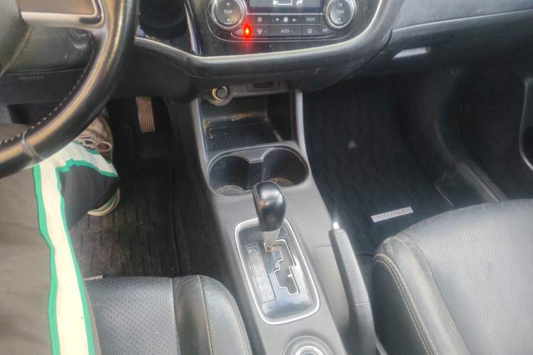 Used Mitsubishi Outlander 2013 2.4L 4x4 Luxury Navigation Edition 5 Seats
