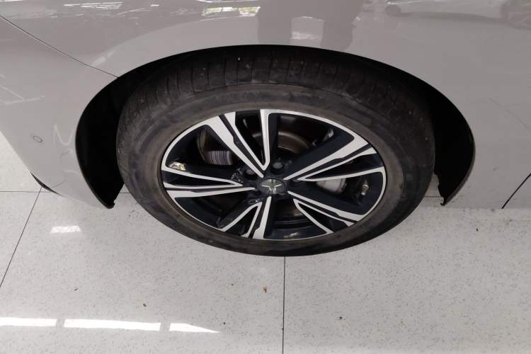 Used Hongqi EH7 2024 820 Pro Left Front Wheel Hub