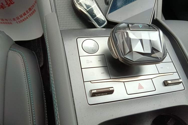 Used BYD Qin L 2024 DM-i 80KM Beyond Model Gear Lever