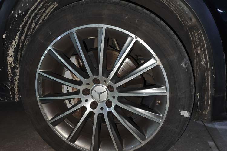 Used Mercedes-Benz GLC AMG 2017 AMG GLC 43 4MATIC Right Front Wheel Hub