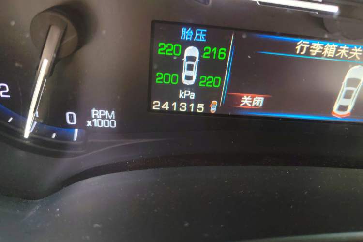 Used Cadillac XTS 2015 28T Comfort Model