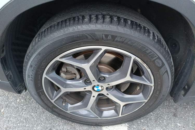 Used BMW X1 2018 xDrive20Li Luxury Edition Left Front Wheel Hub