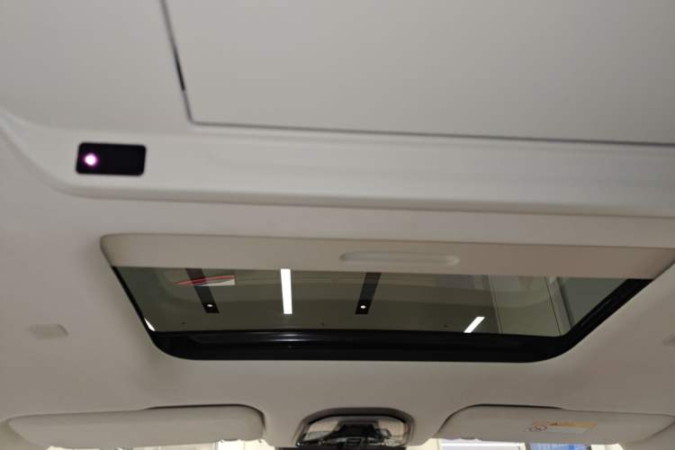 Used Wey Gaoshan 2025 Four-Wheel Drive Alpine 9 Headliner