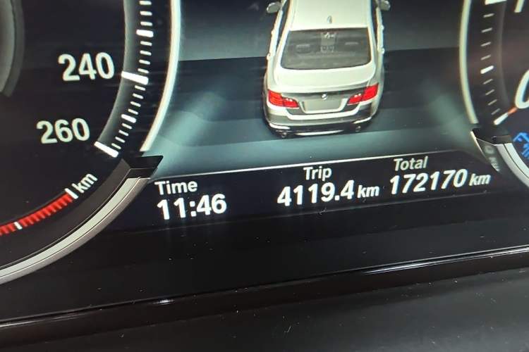 Used BMW 5 Series 2017 525Li Leading Model
