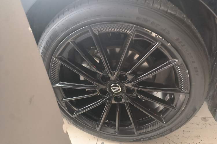 Used CHANGAN UNI-V 2024 1.5T Prestige Sport Edition
