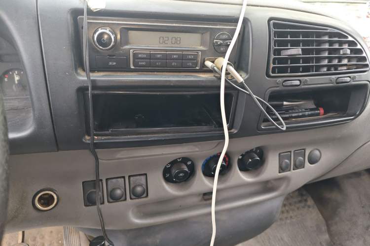 Used Ford Classic Transit 2016 2.8T Diesel Long-Wheelbase 3-Seater High-Roof Van Transporter JX493ZLQ4