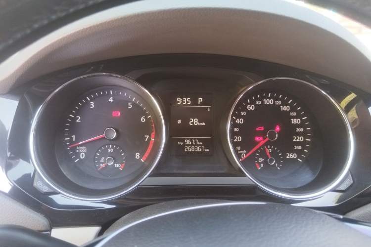 Used Volkswagen Sagitar 2015 230TSI Automatic Comfort Version
