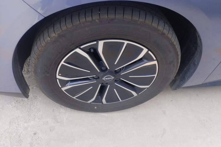 Used Nissan N6 2026 Model 180 Pro Exterior 4