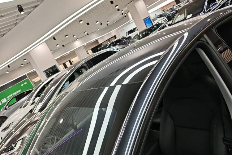 Used Tesla Model Y 2025 Long-Range All-Wheel Drive First Edition