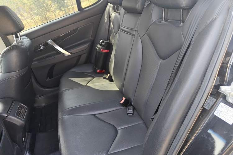 Used CHANGAN Raeton 2014 1.8T Automatic Prestige Anniversary Edition China V Standard
