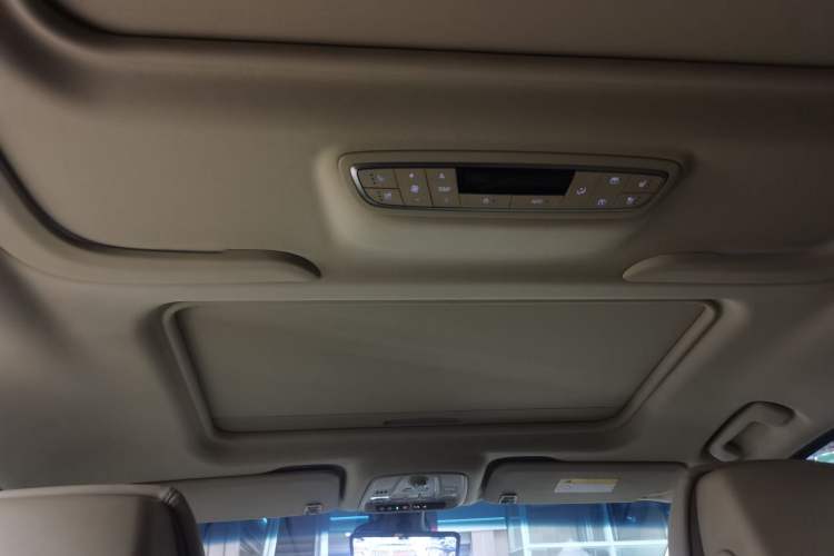 Used Buick GL8 2022 ES Land Cruiser 653T Luxury Model Headliner