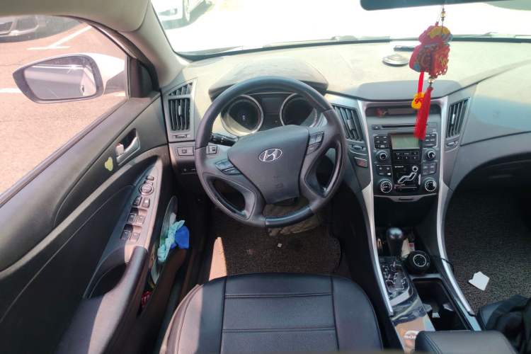 Used Hyundai Sonata 2011 2.0L Automatic Leading Edition Steering Wheel