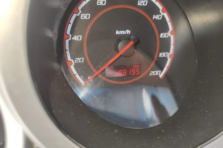 Used CHANGAN CX20 2014 1.4L Manual Sport Version China IV Standard Odometer Close Up