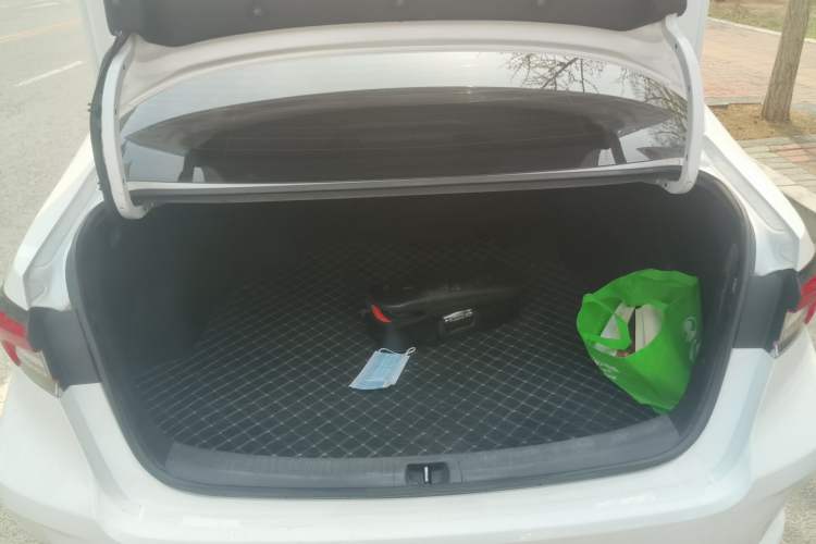 Used Toyota Corolla 2021 Dual-Motor 1.8L E-CVT Elite Edition Trunk