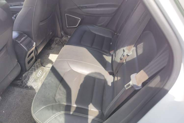 Used Geely Auto Emgrand GS 2016 Elegant Edition 1.8L Manual LingShang Model Left Rear Seat