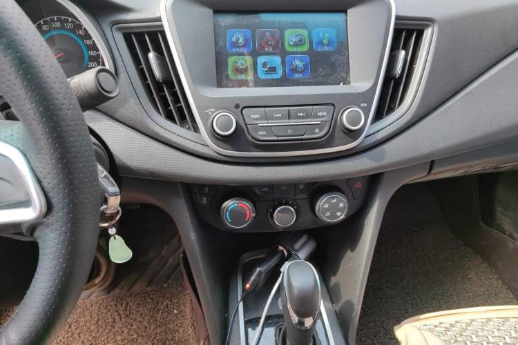 Used Chevrolet Cavalier 2016 1.5L Automatic Enjoyment Edition Audio And AC Panel