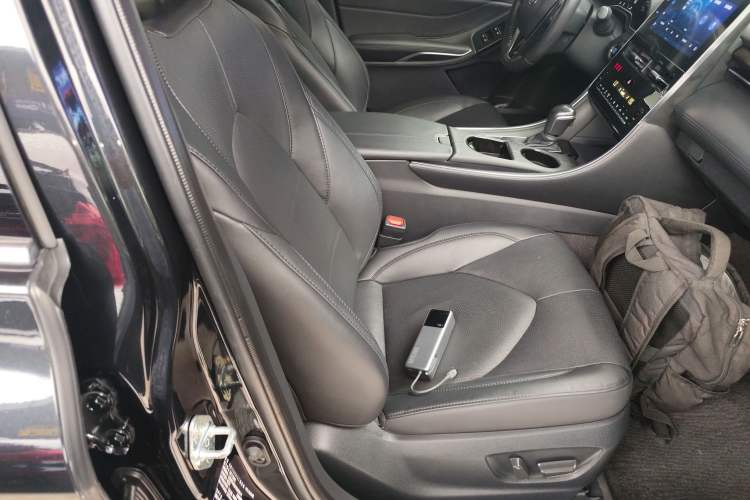 Used Toyota Avalon 2022 2.0L Luxury Edition Right Front Seat