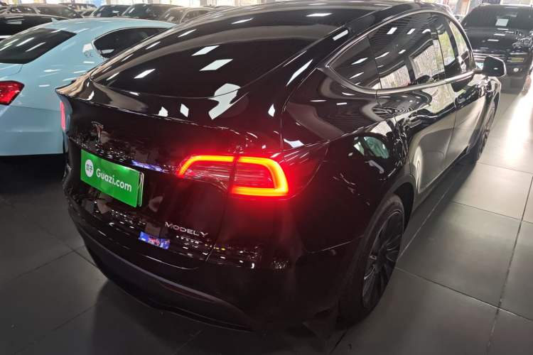 Used Tesla Model Y 2023 Rear-Wheel-Drive Version