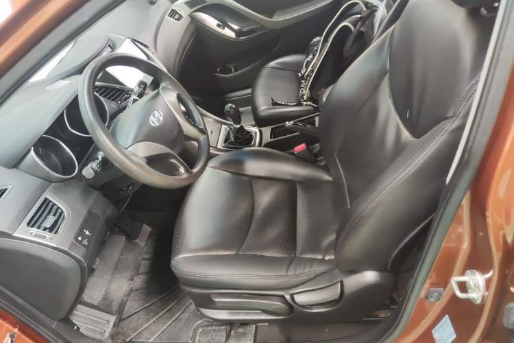 Used Hyundai Elantra (5th Generation / Langdong) 2012 1.6L Manual Leading Model
