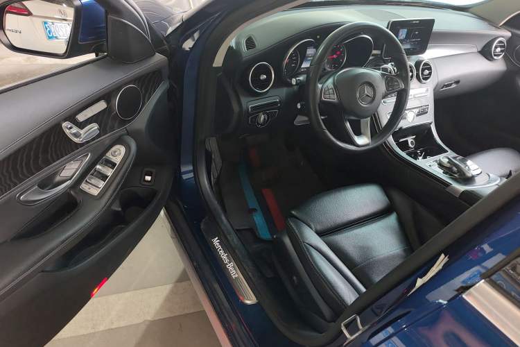 Used Mercedes-Benz C-Class 2017 C 200 L Sport Edition Driver Seat