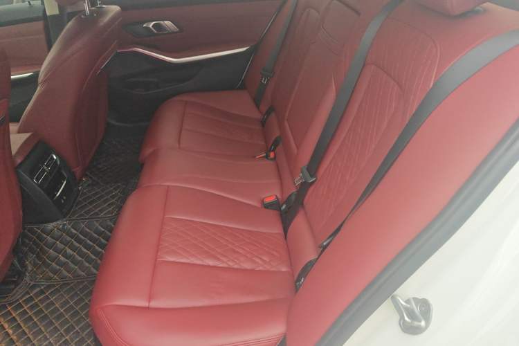 Used BMW i3 2024 eDrive 35 L
