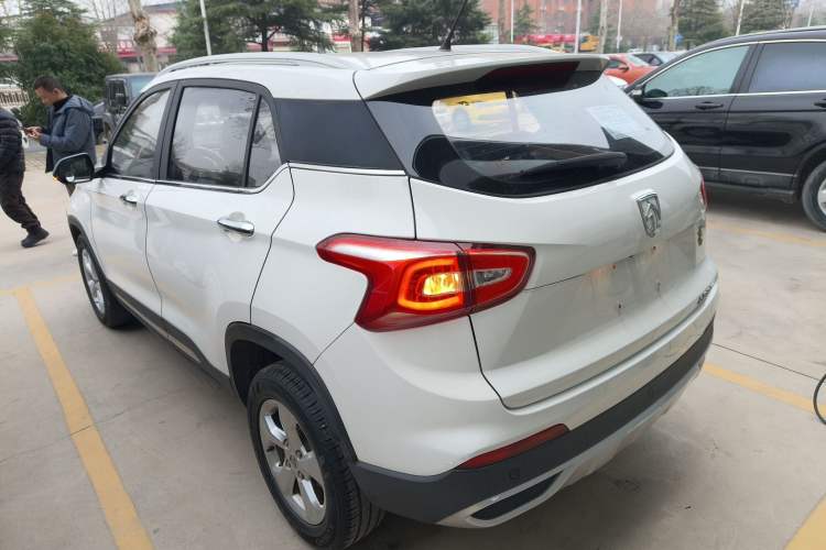 Used Baojun 510 2017 1.5L Manual Fashion Model
