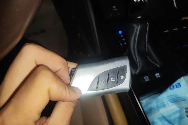 Used Lexus ES 2020 300h Premier Edition Vehicle Key