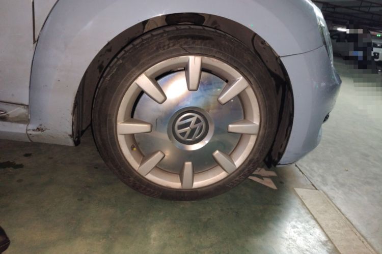 Used Volkswagen Beetle 2014 1.4TSI Luxury Model Right Front Wheel Hub