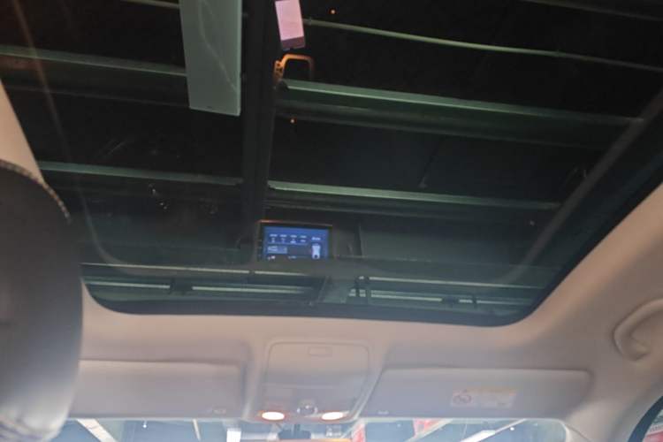 Used Volkswagen Tiguan 2016 280TSI Automatic Two-Wheel Drive Silk Road Comfort Edition
