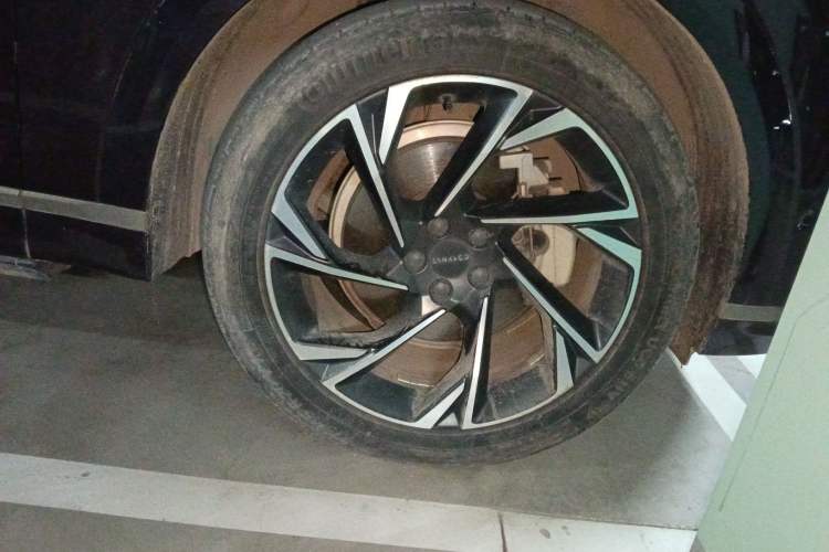 Used Lynk & Co 09 2021 2.0T Ultra Six-Seater