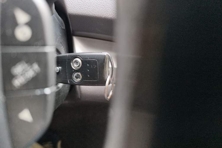 Used Honda CR-V 2012 2.0L two-wheel drive urban version