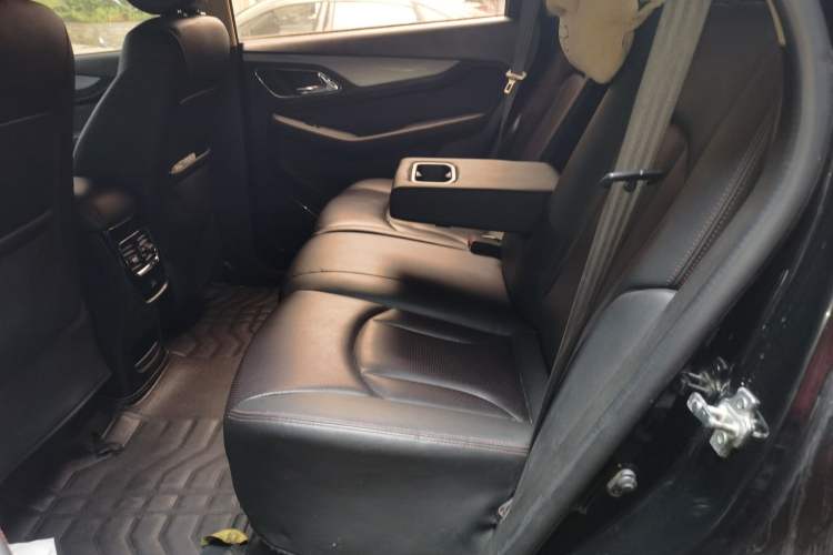 Used Baojun 560 2016 1.8L iAMT Luxury Model
