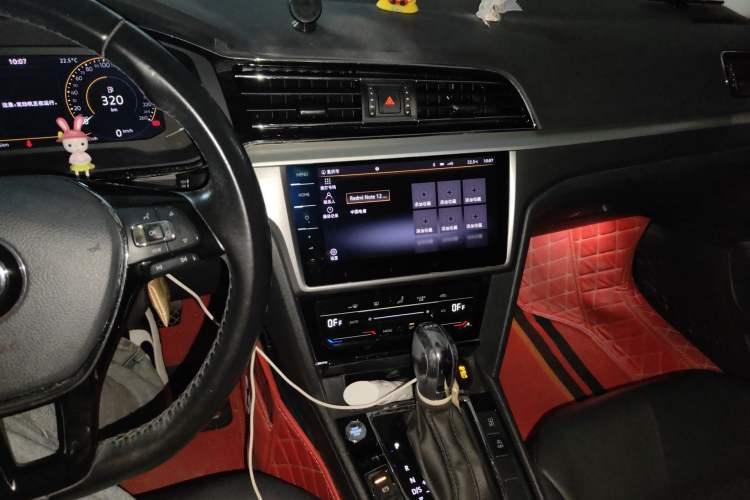 Used Volkswagen Lamando 2021 280TSI DSG Comfort Edition Audio And AC Panel