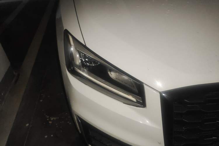 Used Audi Q2L 2018 35 TFSI Fashion Dynamic Version China VI Emission Standard Right Front Headlight