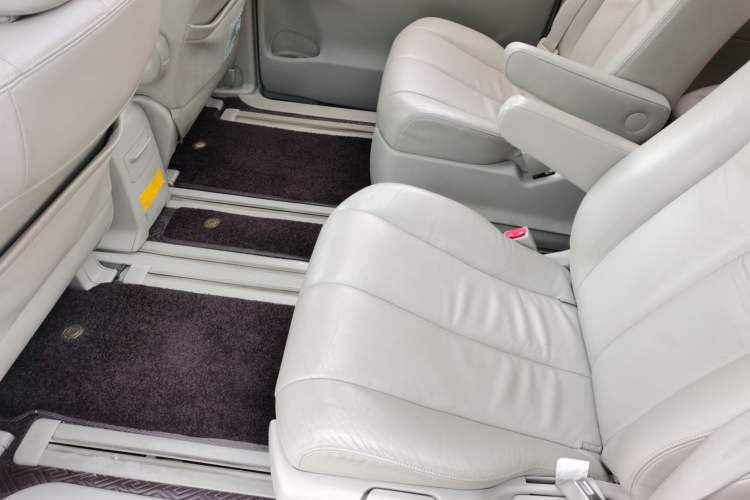 Used Toyota Previa 2012 2.4L 7-Seater Standard Edition Left Rear Seat