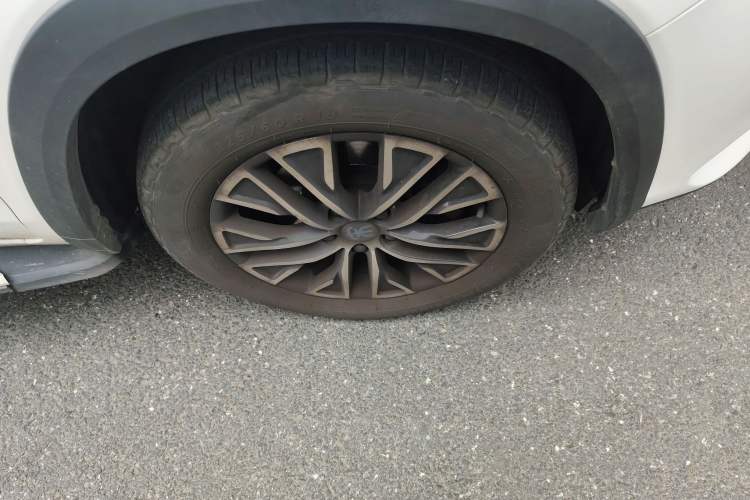 Used BYD Song New Energy 2017 Song DM 1.5TID All-Wheel Drive Luxury Model
