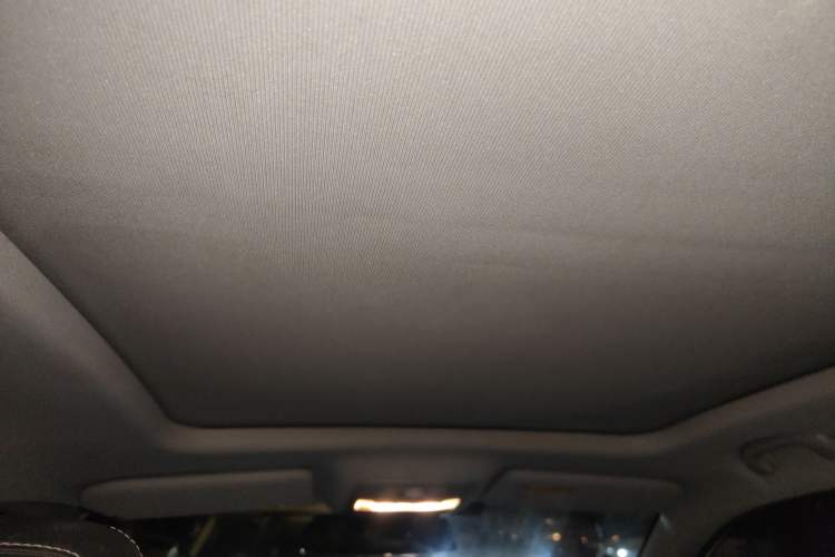 Used Roewe RX5 2018 20T Two-Wheel Drive Automatic Internet Smart Luxury Edition