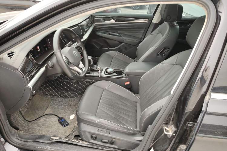 Used Volkswagen Passat 2022 330TSI Starry Luxury Edition