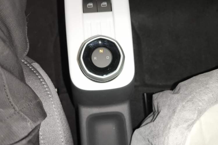 Used Livan Blue Balloon 2025 Model Dynamic Version
