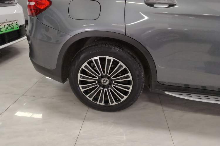 Used Mercedes-Benz GLC 2019 GLC 260 L 4MATIC Dynamic Model
