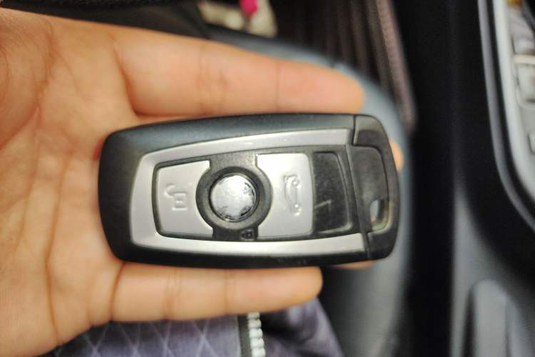 Used BMW 3 Series 2014 320Li Fashion Design Package
