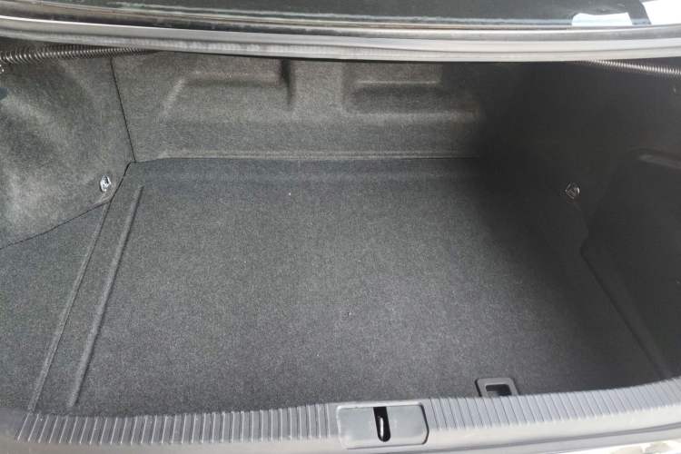 Used Lexus ES 2015 300h Comfort Edition
