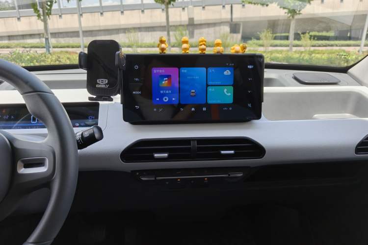 Used Geely Auto Panda 2024 Panda Mini 200km Endurance Bear
