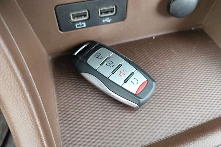 Used Great Wall Poer 2019 2.0T Automatic Gasoline 4x4 Sport Edition GW4C20B Vehicle Key