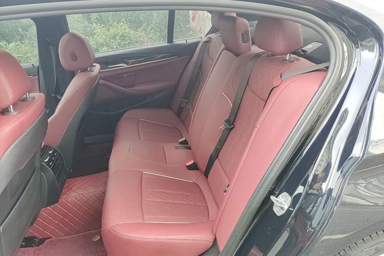 Used BMW 5 Series 2021 Facelifted 525Li M Sport Package Left Rear Seat