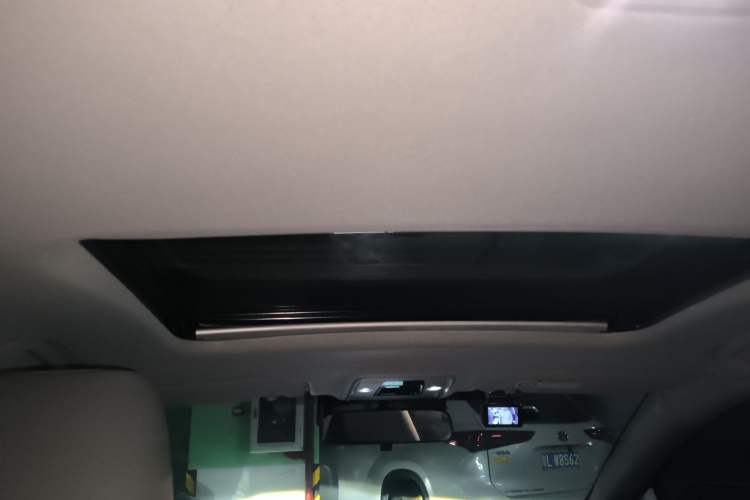Used Toyota bZ3 2024 517 km Elite PRO Headliner